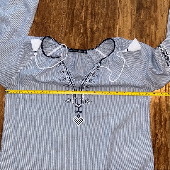 EUC Abercrombie & Fitch peasant blouse blue striped top boho bohemian A&F XSmall - Picture 9 of 9